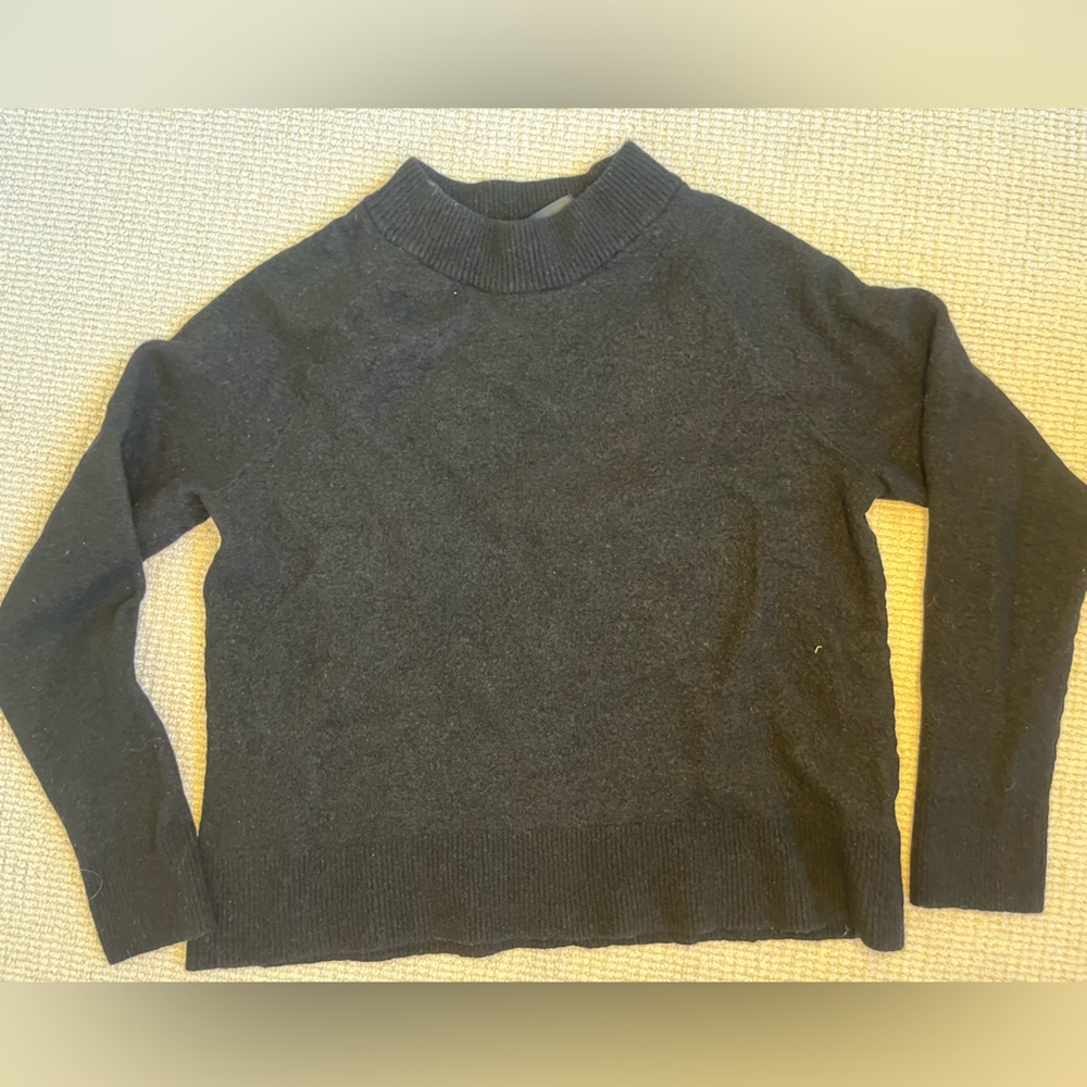 Athleta Fine wool Sweater